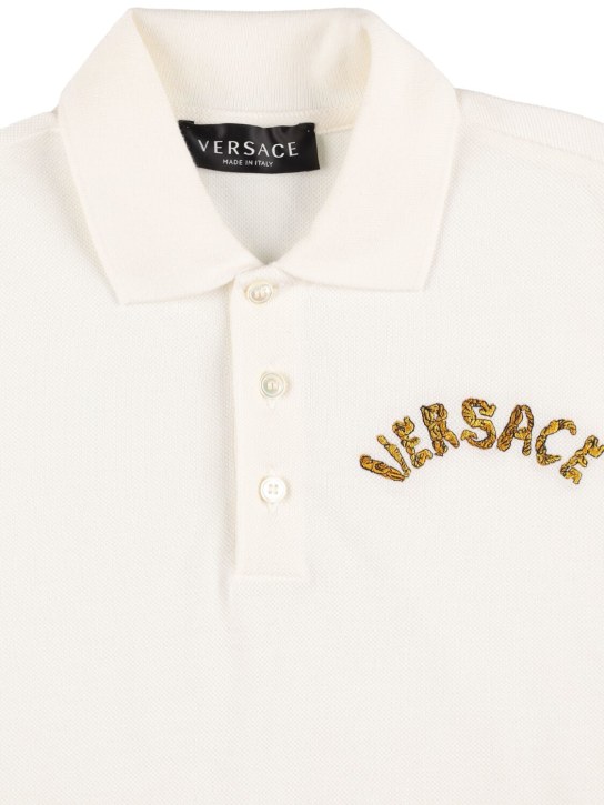 Versace: Polo in cotone con logo - Bianco - kids-boys_1 | Luisa Via Roma
