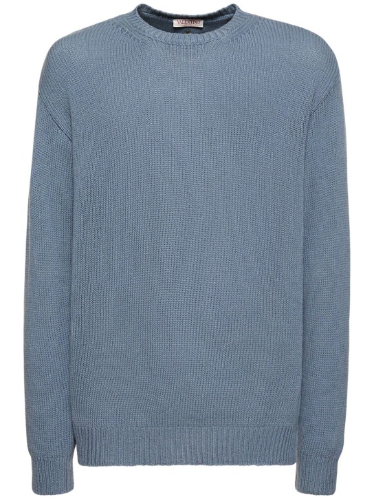Valentino: Suéter de cashmere - Azul Claro - men_0 | Luisa Via Roma