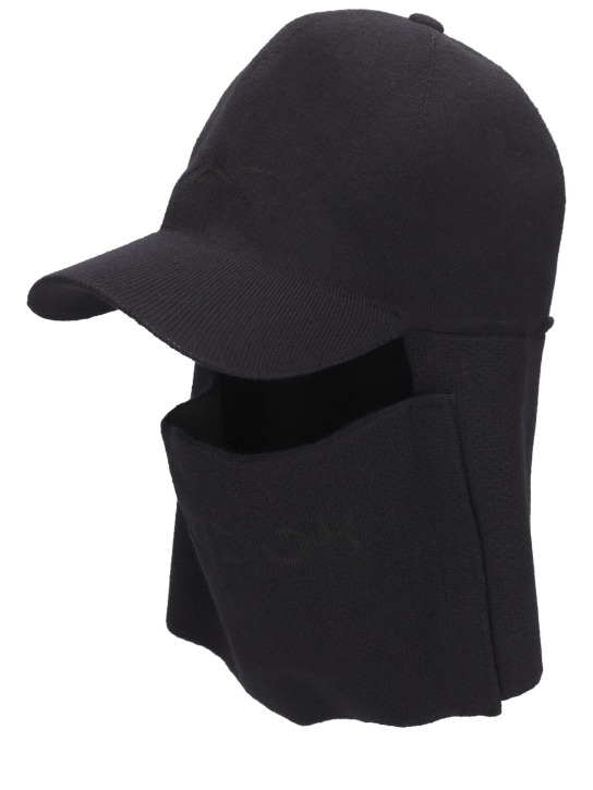Reebok Classics: Knit mask hat - Black - men_1 | Luisa Via Roma