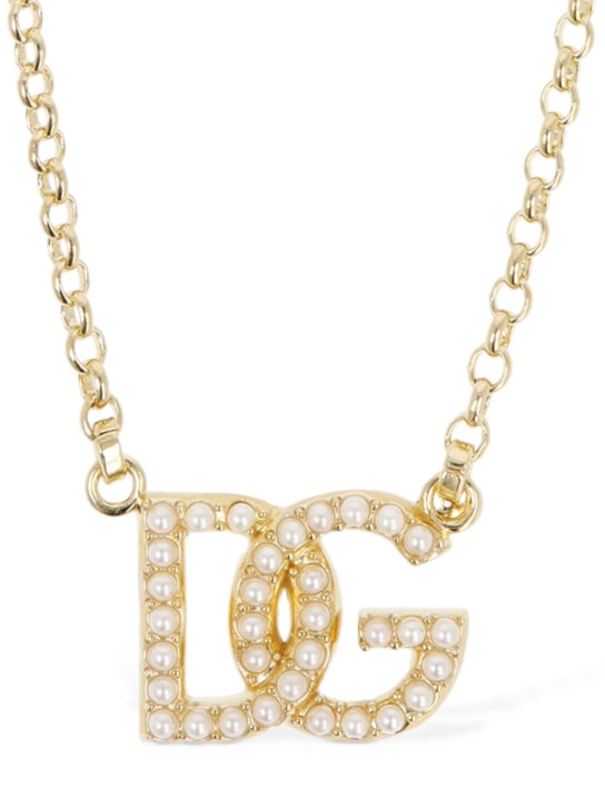 Dolce&Gabbana: Halskette mit Perlenimitat und DG-Logo - Gold/Weiß - women_0 | Luisa Via Roma