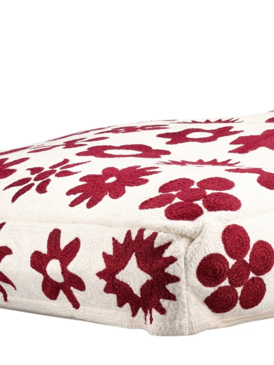 Dusen Dusen: Wingdings embroidered dog bed - Weiß - men_1 | Luisa Via Roma