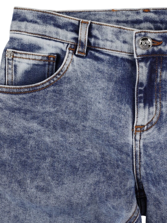 Versace: Jeans in denim di cotone - Denim - kids-boys_1 | Luisa Via Roma