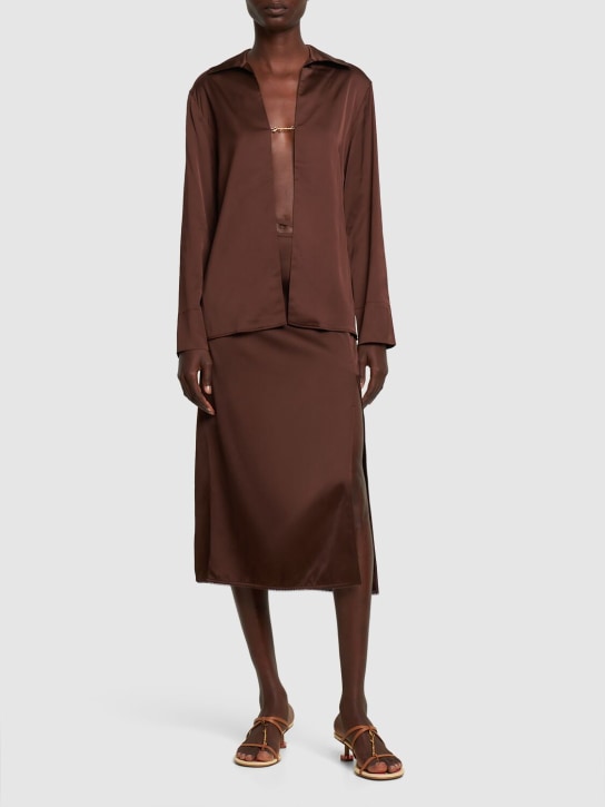 Jacquemus: La Chemise Notte satin shirt w/ logo - Dark Brown - women_1 | Luisa Via Roma