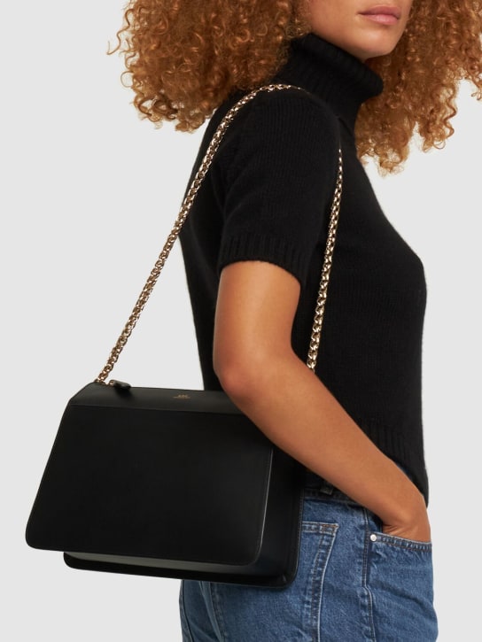 A.P.C.: Ella leather pouch - Black - women_1 | Luisa Via Roma
