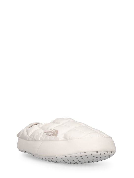 The North Face: Thermoball tent mules - White - women_1 | Luisa Via Roma
