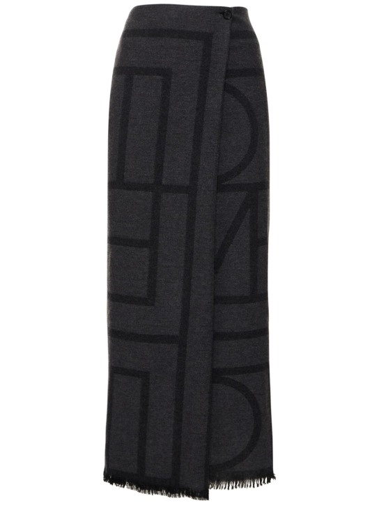 Toteme: Monogram winter wool sarong - Grey - women_0 | Luisa Via Roma