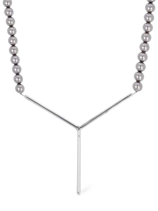 Y/PROJECT: Halskette mit Perlenimitat „Maxi Y“ - Silber/Grau - men_1 | Luisa Via Roma