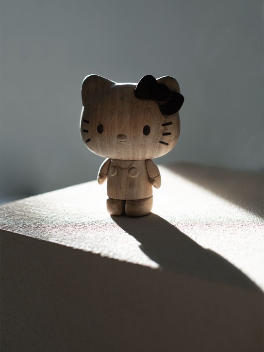 Boyhood: Hello Kitty small oak sculpture - Brown - ecraft_1 | Luisa Via Roma