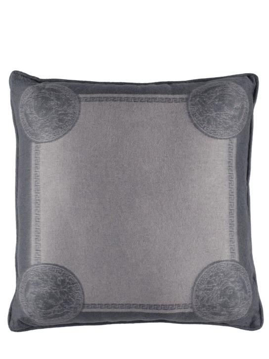Versace: Medusa cushion - Stone - ecraft_0 | Luisa Via Roma