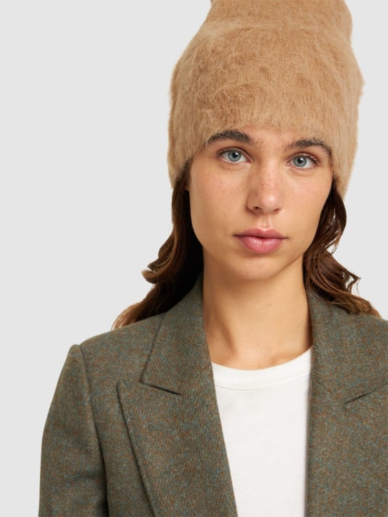 BY FAR: Solid brushed alpaca blend hat - Camel - women_1 | Luisa Via Roma