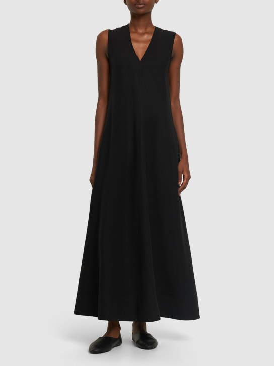 Toteme: Fluid V-neck linen blend midi dress - Black - women_1 | Luisa Via Roma