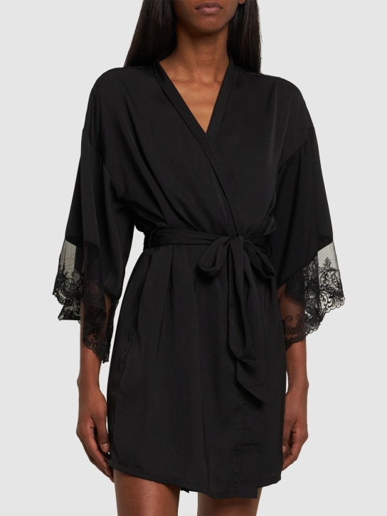 Bluebella: Marseille luxury satin robe - Black - women_1 | Luisa Via Roma