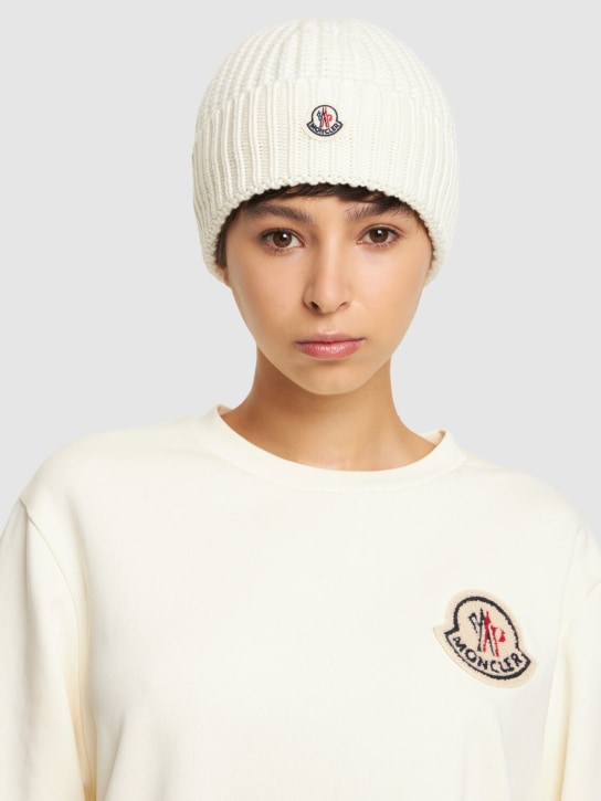 Moncler: Tricot wool hat - White - women_1 | Luisa Via Roma