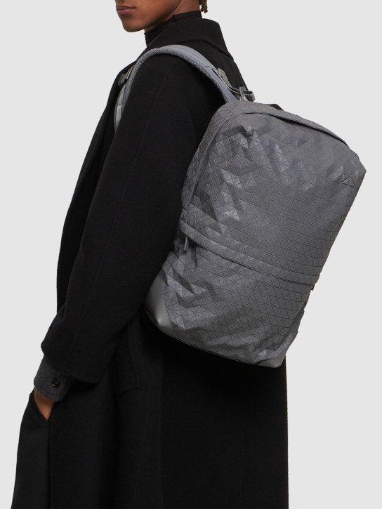 Bao Bao Issey Miyake: Liner one tone backpack - Grey - men_1 | Luisa Via Roma