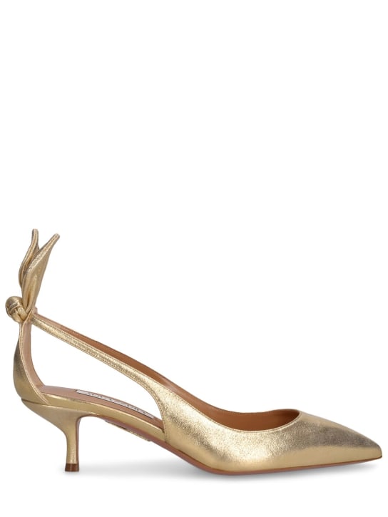 Aquazzura: Zapatos pumps Bow Tie de piel metalizada 50mm - Oro - women_0 | Luisa Via Roma