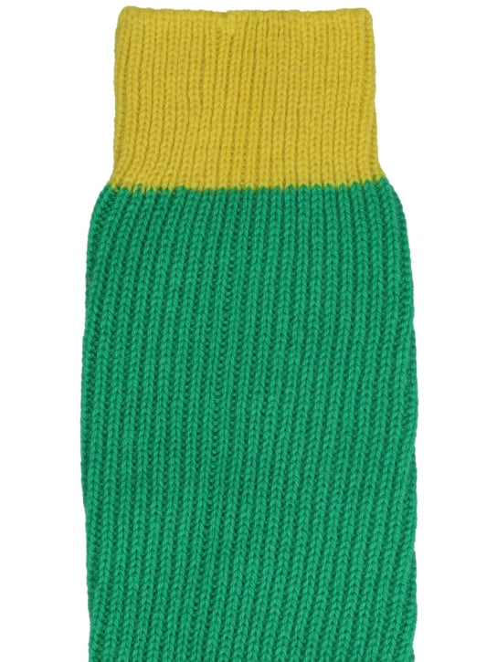 Guest In Residence: The soft cashmere socks - Green//Yellow - women_1 | Luisa Via Roma