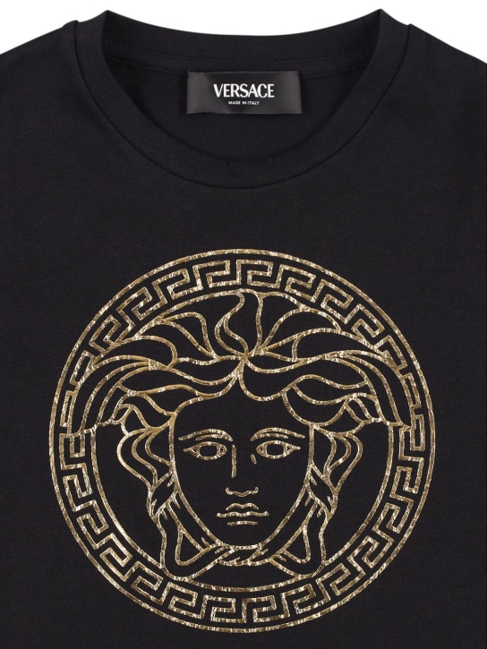 Versace: T-shirt in jersey di cotone con stampa Medusa - Nero/Oro - kids-boys_1 | Luisa Via Roma