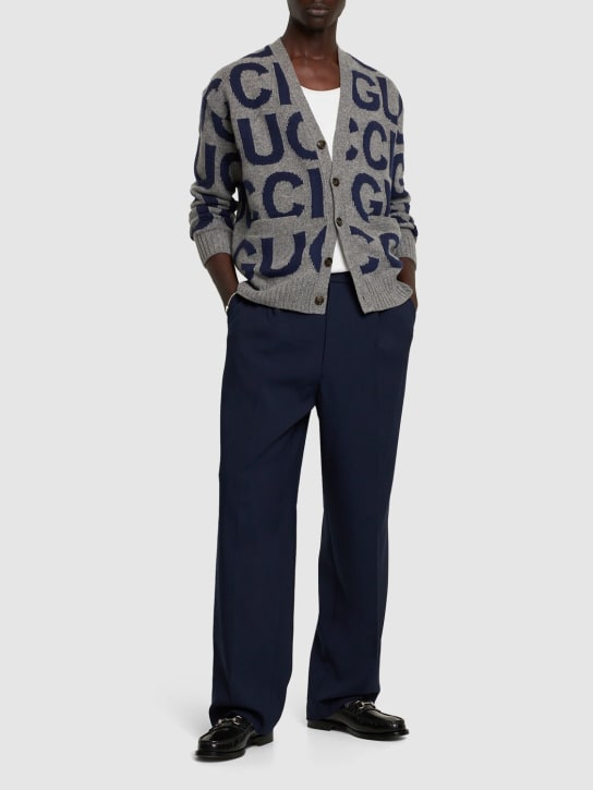 Gucci: Cardigan en laine douce à logo GG - Gris/Bleu - men_1 | Luisa Via Roma