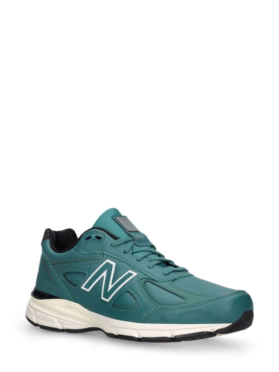 New Balance: Sneakers 990 V4 - Verde Azulado - men_1 | Luisa Via Roma