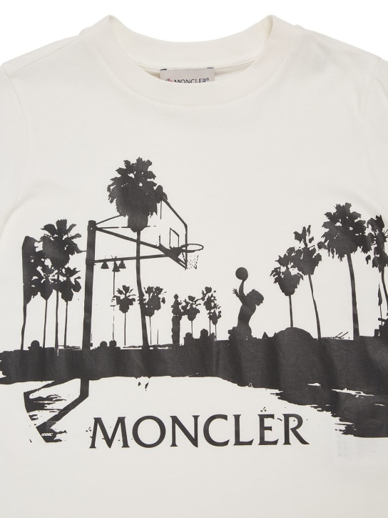 Moncler: T-shirt en coton imprimé Basketball - Blanc - kids-boys_1 | Luisa Via Roma