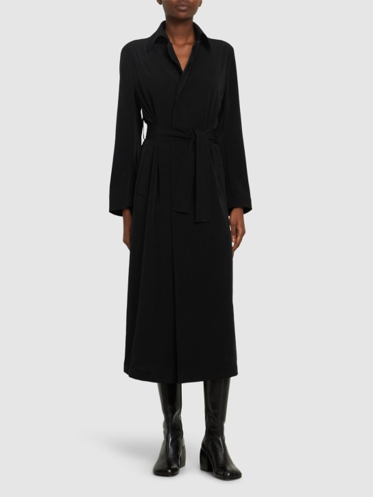 Yohji Yamamoto: Buttoned crepe de chine midi coat - Black - women_1 | Luisa Via Roma