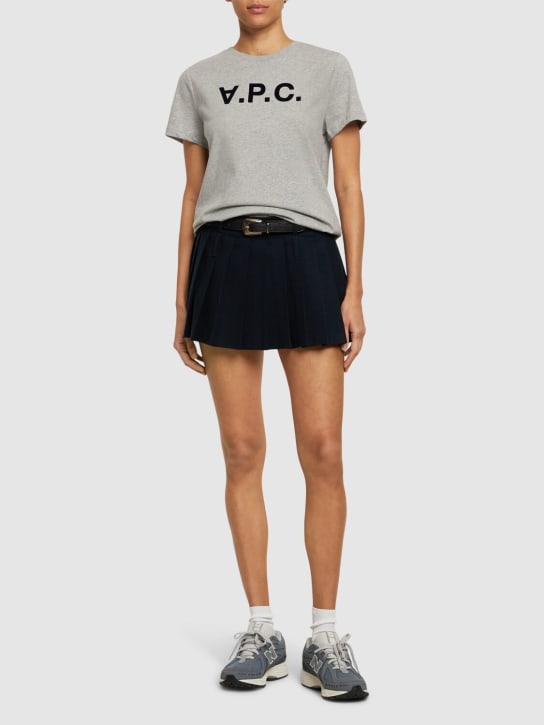 A.P.C.: T-shirt in jersey di cotone con logo - Grigio - women_1 | Luisa Via Roma