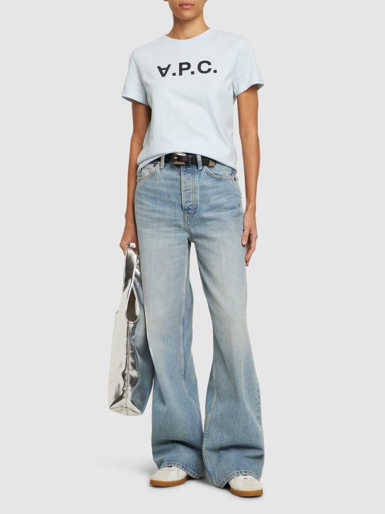 A.P.C.: T-Shirt aus Baumwolljersey mit Logodruck - Hellblau - women_1 | Luisa Via Roma