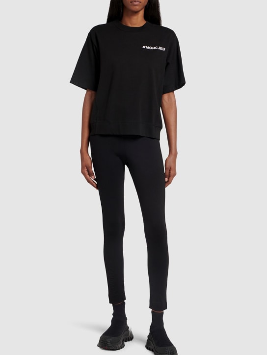 Moncler Grenoble: Camiseta de algodón con logo - Negro - women_1 | Luisa Via Roma
