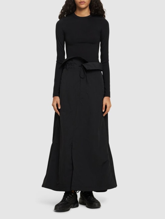 Y-3: Long crack high waist nylon skirt - Black - women_1 | Luisa Via Roma