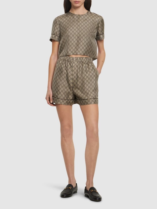 Gucci: GG Supreme printed silk twill shorts - Camel/Ebony - women_1 | Luisa Via Roma