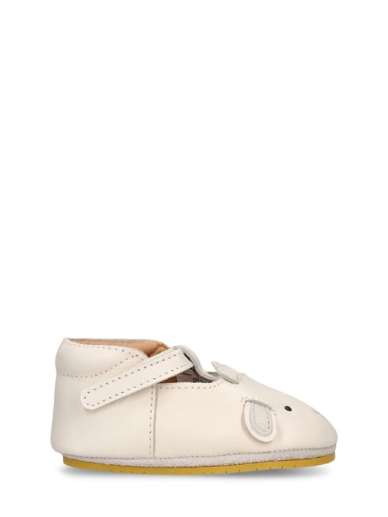 Donsje: Lammy leather pre-walker shoes - Off White - kids-girls_0 | Luisa Via Roma