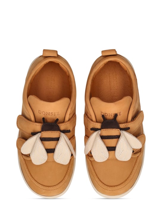 Donsje: Sneakers à scratch en cuir avec patch abeille - Marron - kids-girls_1 | Luisa Via Roma