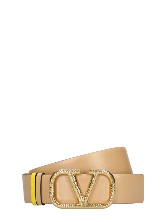 Valentino Garavani: 40mm V Logo reversible leather belt - Cappuc/Cedar - women_0 | Luisa Via Roma