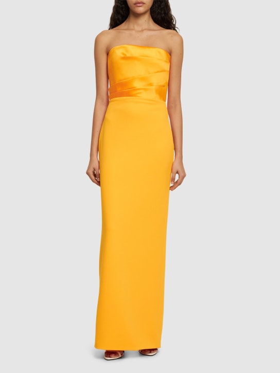 Solace London: Afra crepe knit maxi dress - Orange - women_1 | Luisa Via Roma