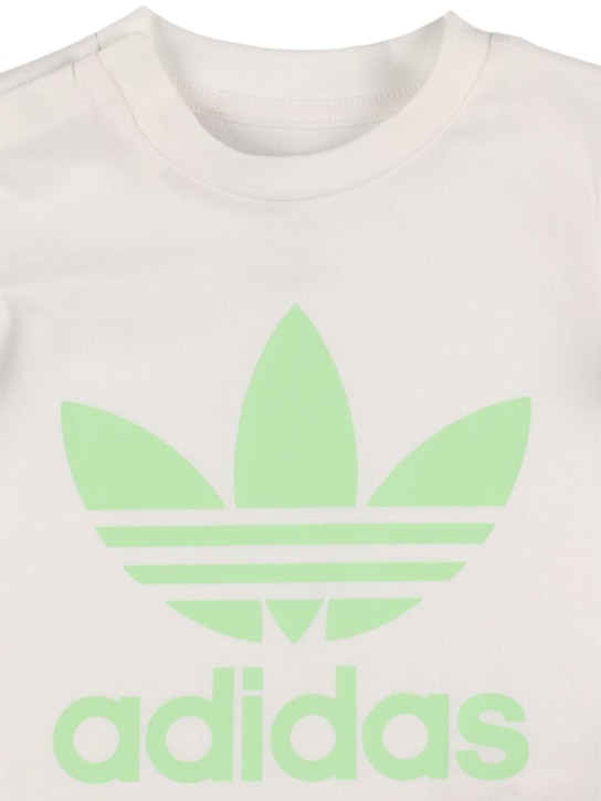 adidas Originals: T-shirt & short en coton mélangé imprimé logo - Vert Clair - kids-boys_1 | Luisa Via Roma