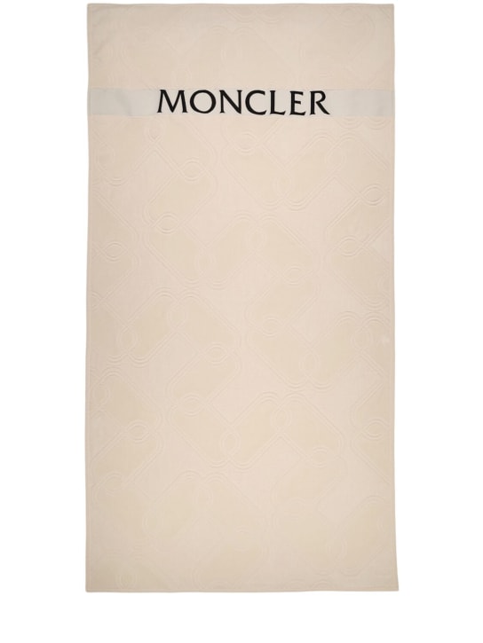 Moncler: Cotton blend beach towel - Crème - men_0 | Luisa Via Roma
