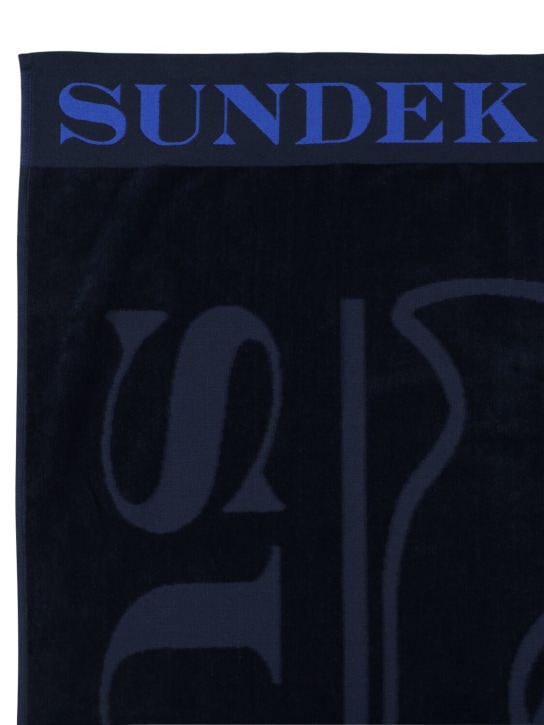 SUNDEK: Logo jacquard cotton terry beach towel - Navy - men_1 | Luisa Via Roma