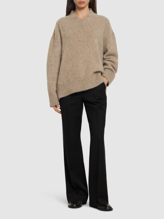 The Row: Fayette cashmere V-neck sweater - Beige - women_1 | Luisa Via Roma