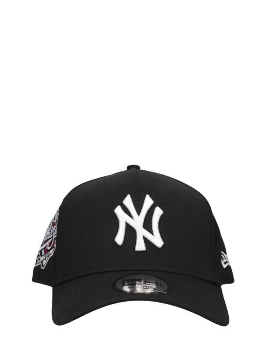 New Era: Cappello NY Yankees Patch 9Forty A-Frame - Nero/Bianco - women_0 | Luisa Via Roma