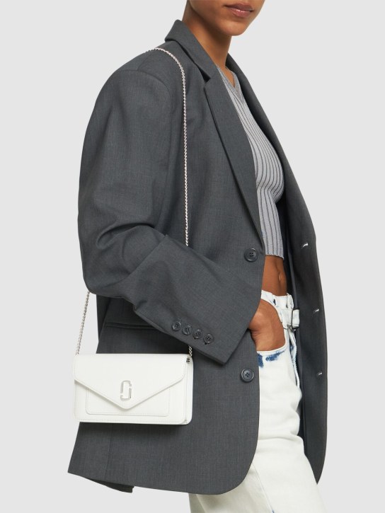 Marc Jacobs: The leather envelope chain wallet - White - women_1 | Luisa Via Roma