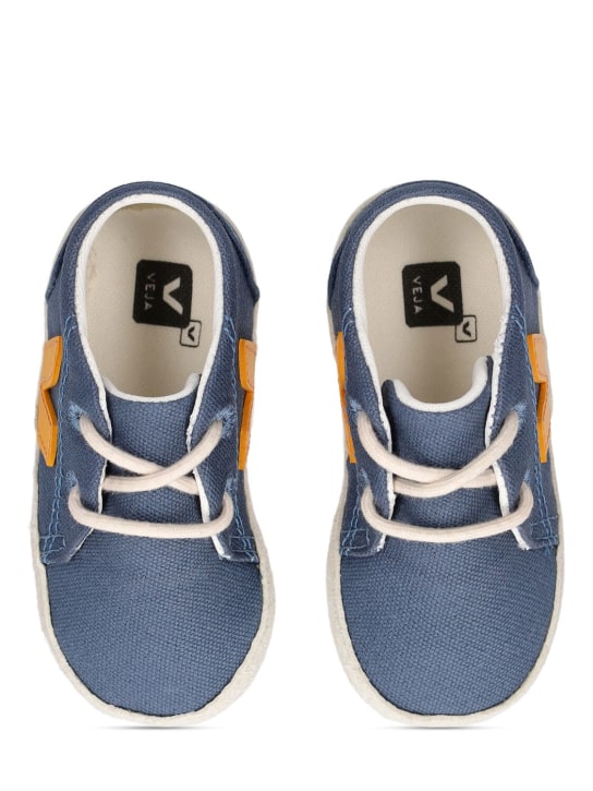Veja: Organic cotton canvas pre-walker shoes - Navy - kids-boys_1 | Luisa Via Roma