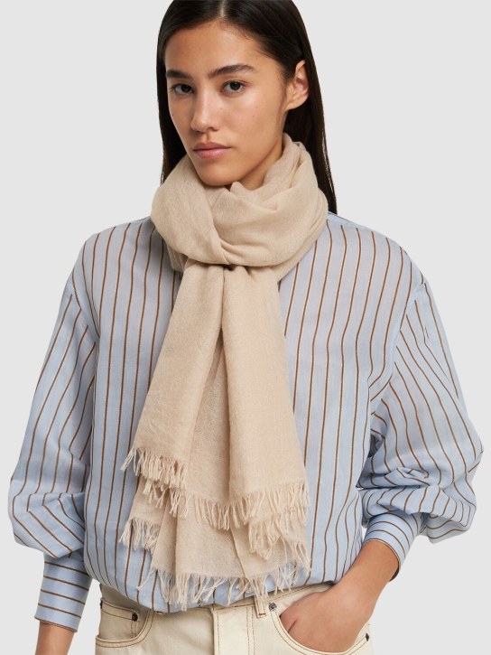 Brunello Cucinelli: Karakorum cashmere scarf - Feather - women_1 | Luisa Via Roma