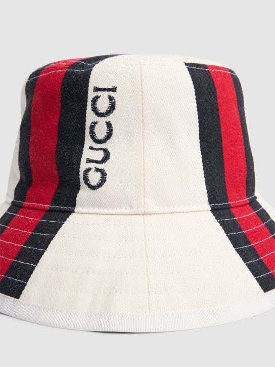 Gucci: Gucci 웹 디테일 코튼 버킷 모자 - 화이트/멀티 - men_1 | Luisa Via Roma
