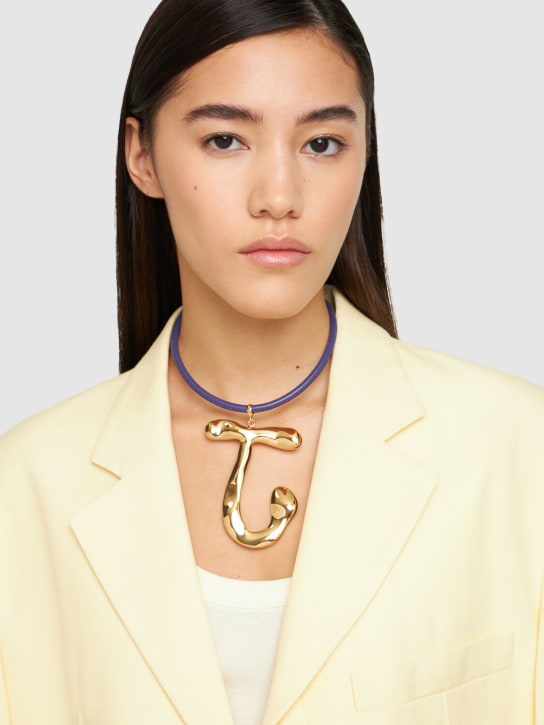 Jacquemus: Le collier J Ouro necklace - Purple/Gold - women_1 | Luisa Via Roma