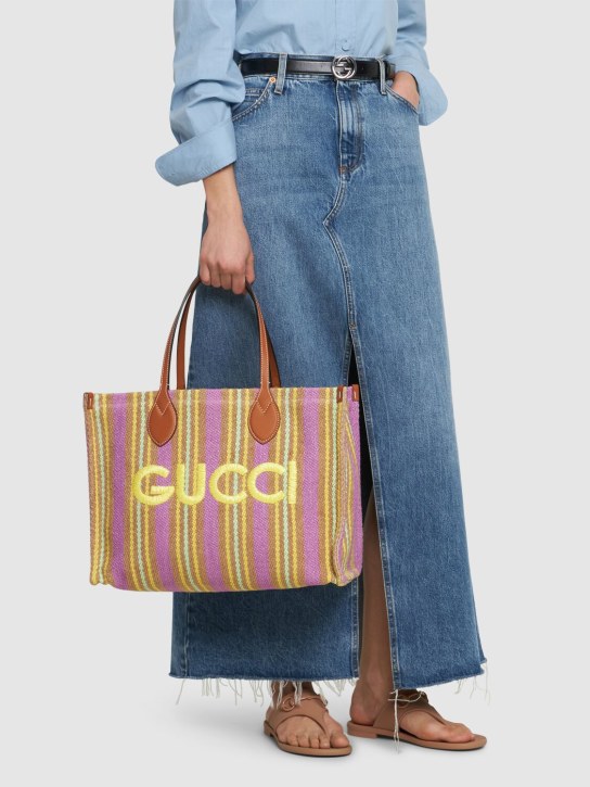 Gucci: Borsa shopping media in tela con logo - Giallo/Multi - women_1 | Luisa Via Roma