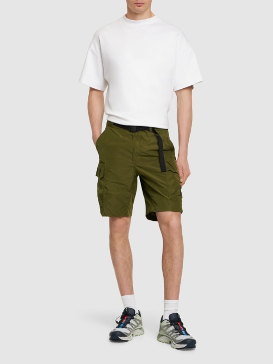 The North Face: Shorts cargo in techno - Forest Olive - men_1 | Luisa Via Roma