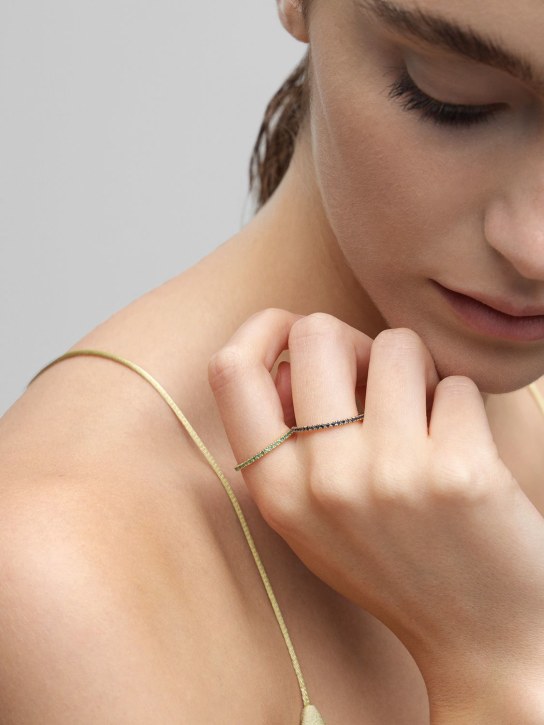 Vanzi: Annagreta thin 18kt gold & emerald ring - Grün/Gold - women_1 | Luisa Via Roma