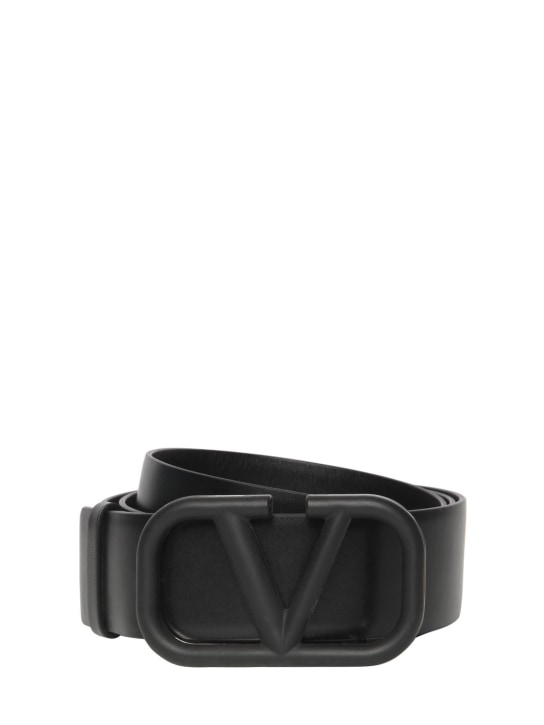Valentino Garavani: 4cm V buckle leather belt - Black - men_0 | Luisa Via Roma
