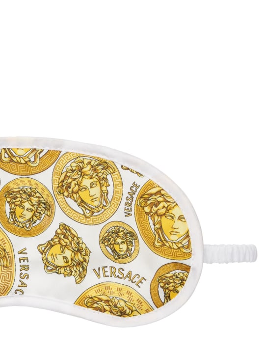 Versace: Masque de nuit en coton Medusa Amplified - Blanc/Or - men_1 | Luisa Via Roma