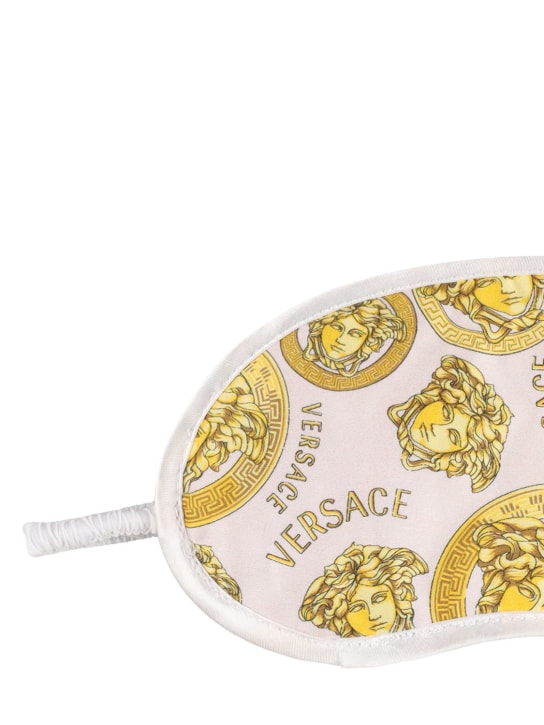 Versace: Masque yeux en tissu tech et coton imprimé Medusa - Rose - men_1 | Luisa Via Roma